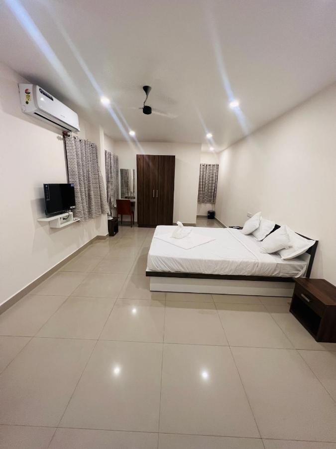 Heres Haut Residency Kochi Exterior photo