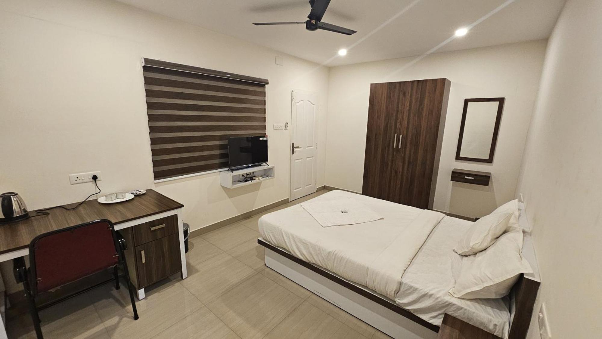 Heres Haut Residency Kochi Exterior photo