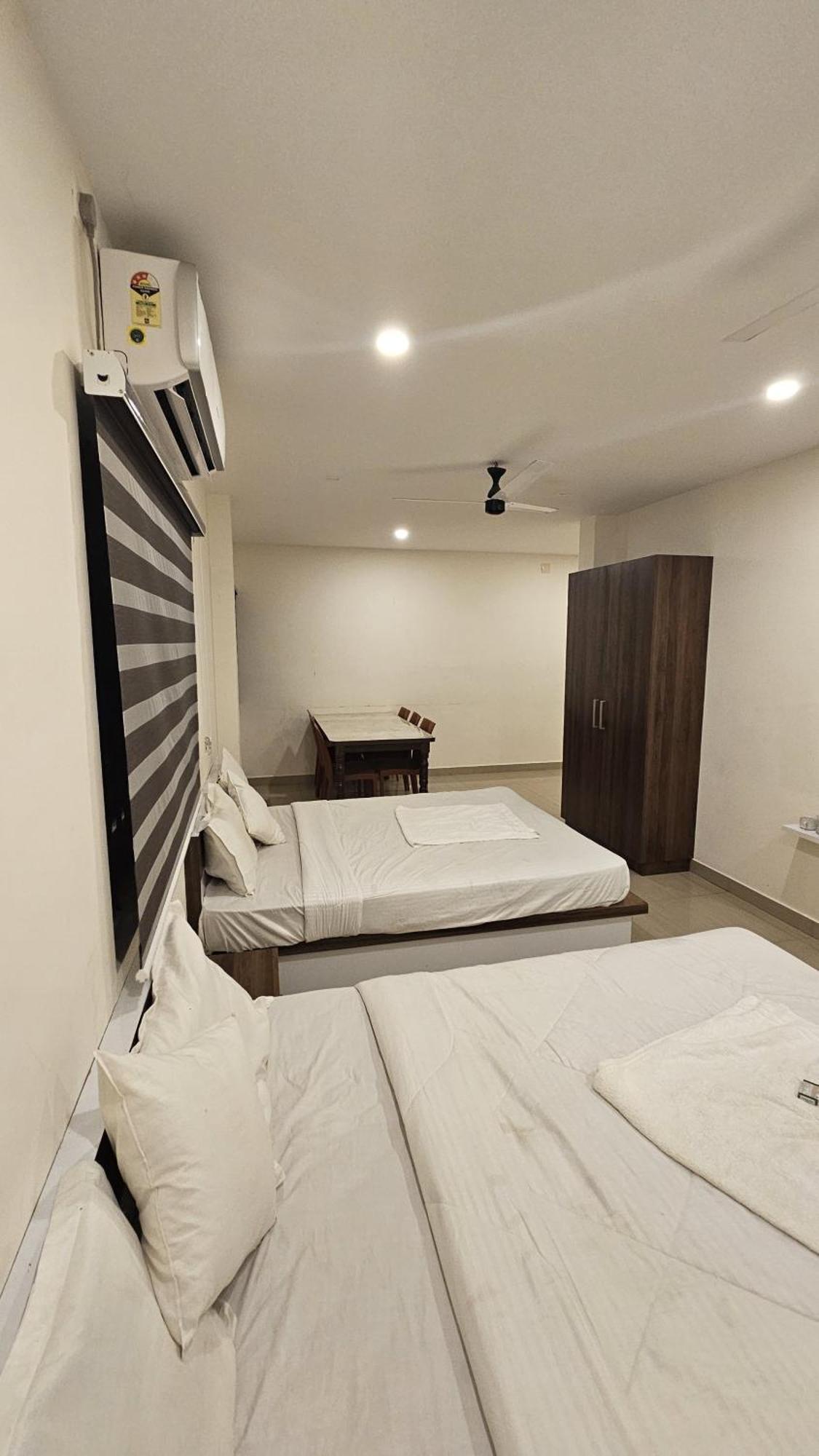 Heres Haut Residency Kochi Exterior photo