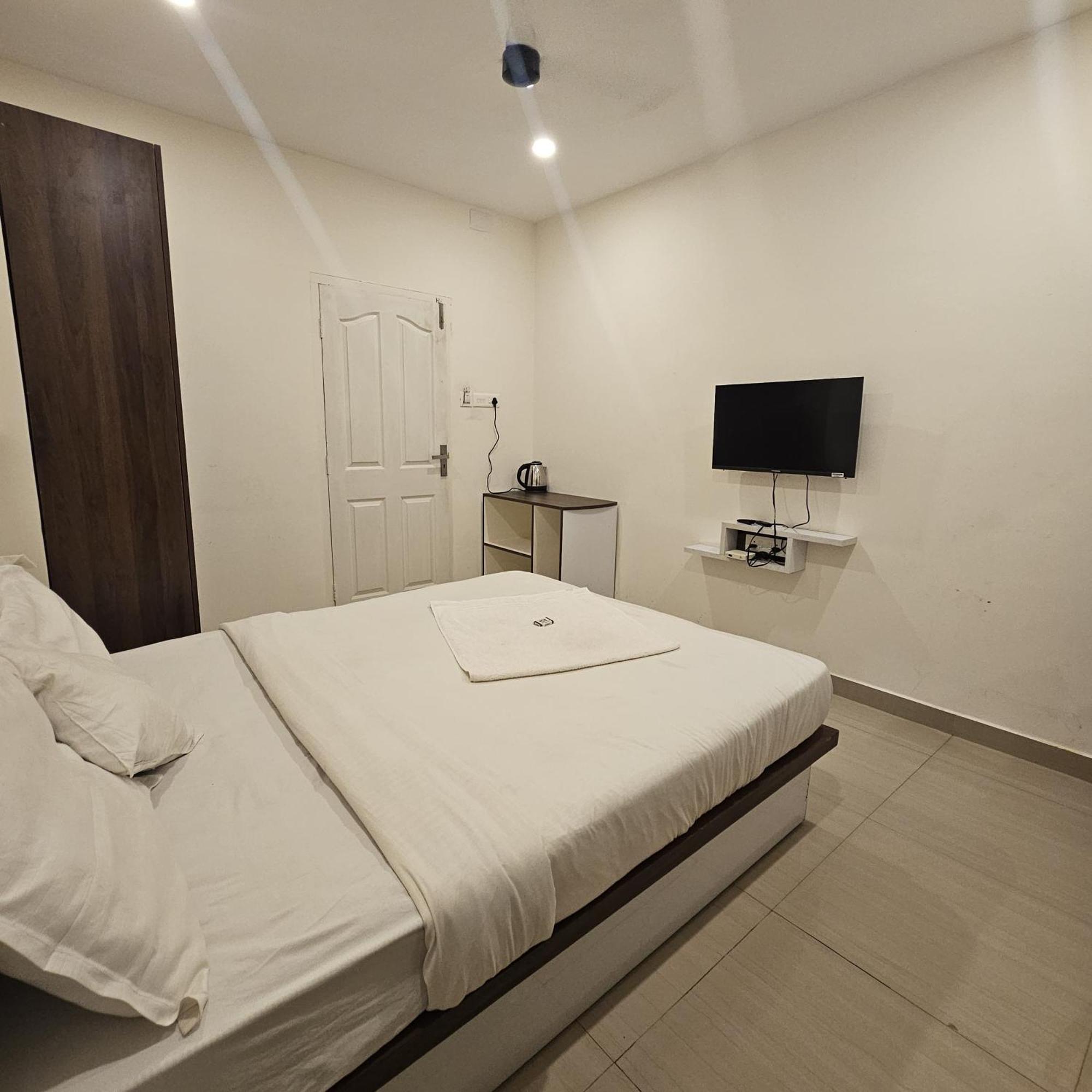 Heres Haut Residency Kochi Exterior photo