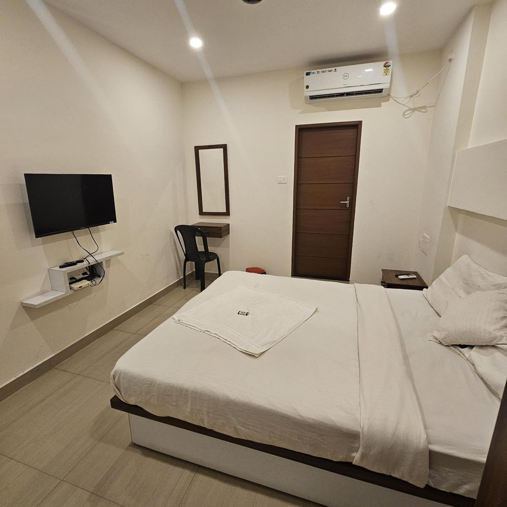 Heres Haut Residency Kochi Exterior photo
