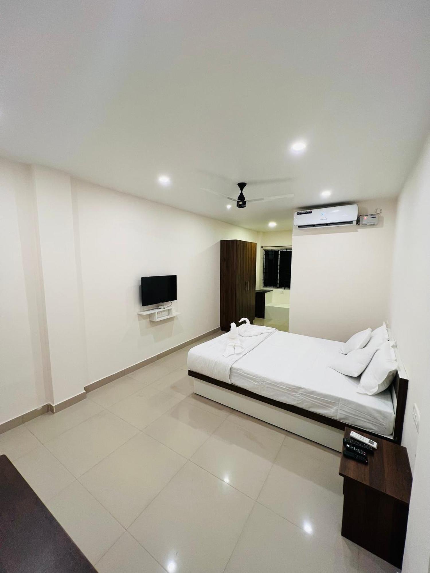 Heres Haut Residency Kochi Exterior photo